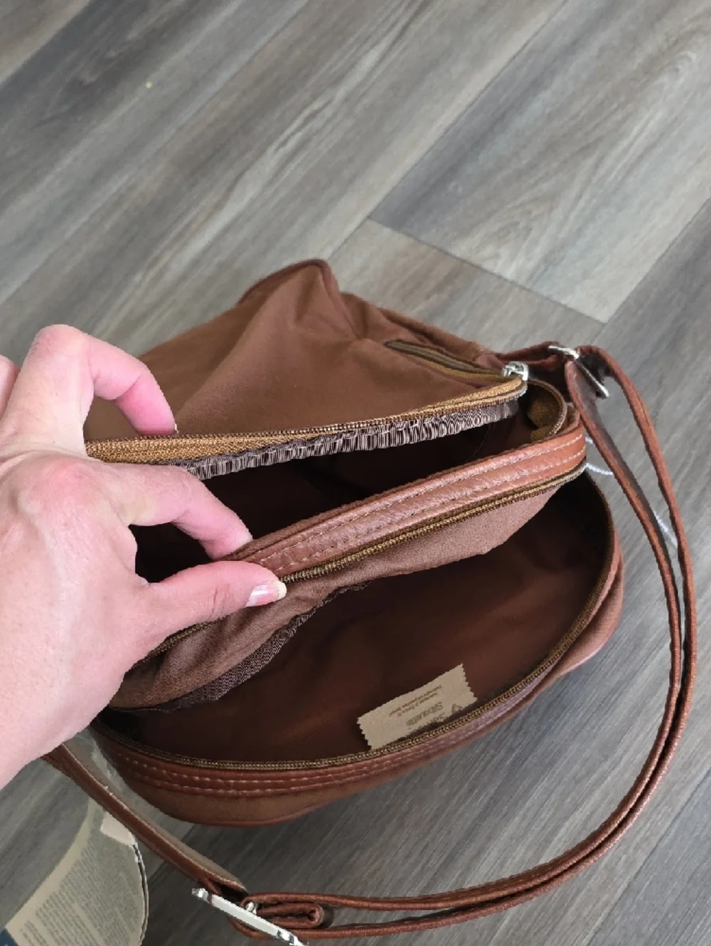 Samsonite Men's Rust Brown Messenger Crossbody Bag